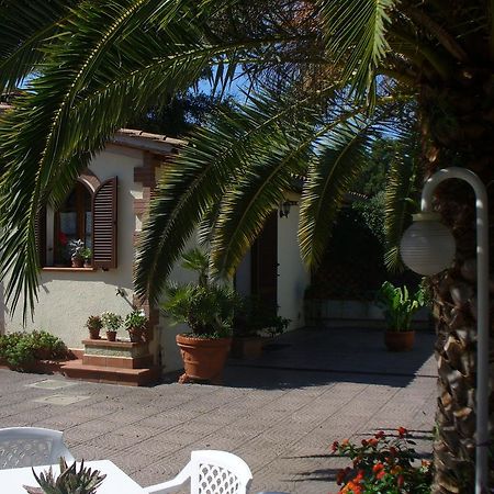 Villetta In Maremma La Pescaia Екстер'єр фото